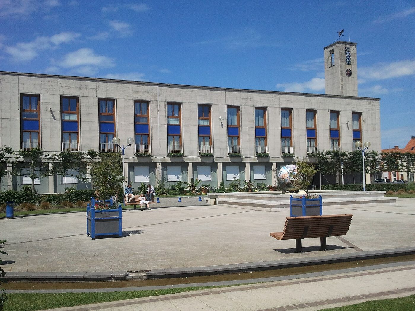 La mairie d'Outreau, sur les hauteurs de l'agglomération boulonnaise